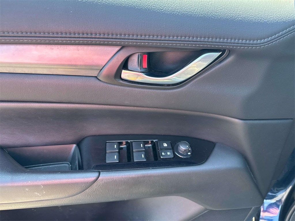 2019 Mazda CX-5 Touring photo 18