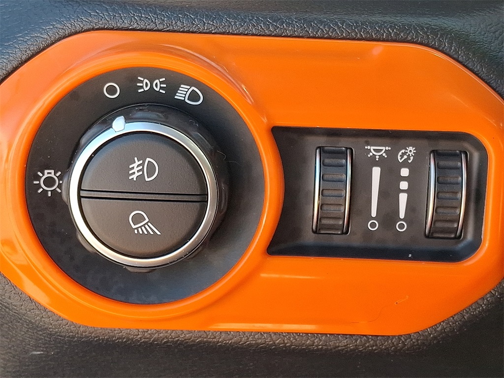 2021 Jeep Gladiator Sport photo 21