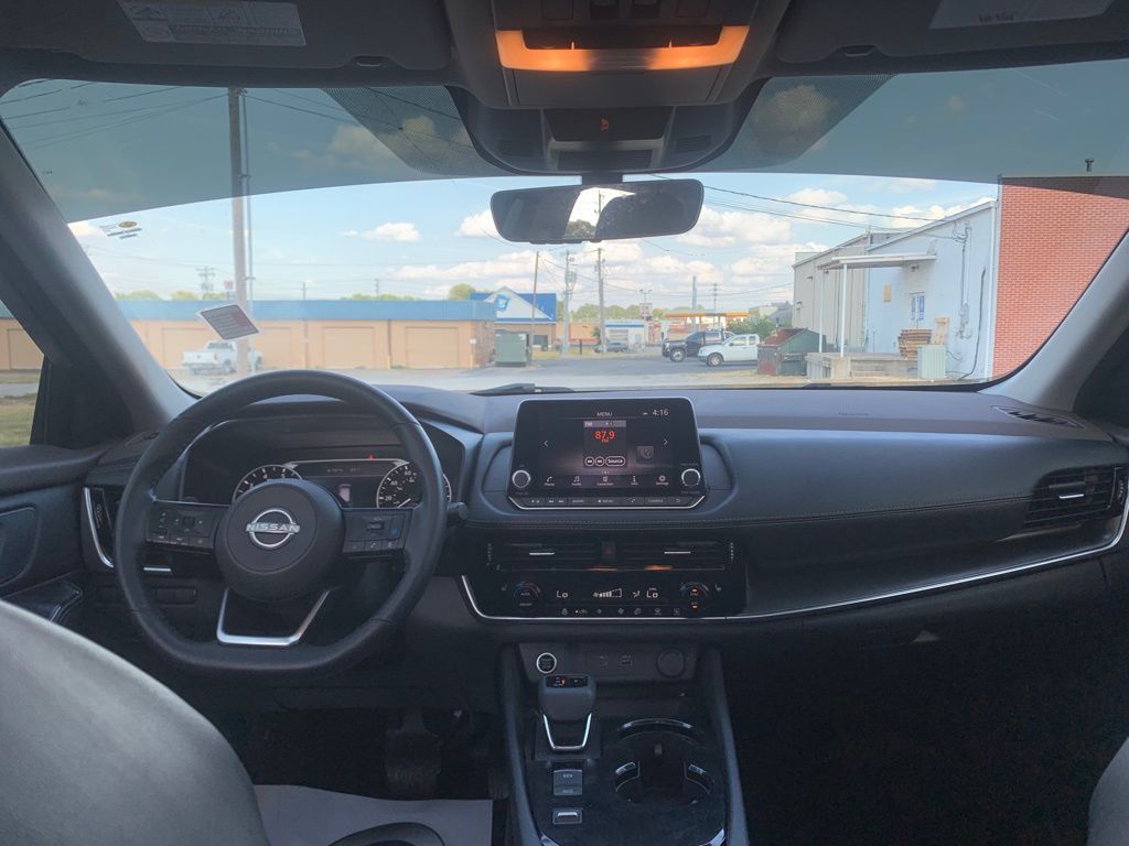 2023 Nissan Rogue SV photo 24