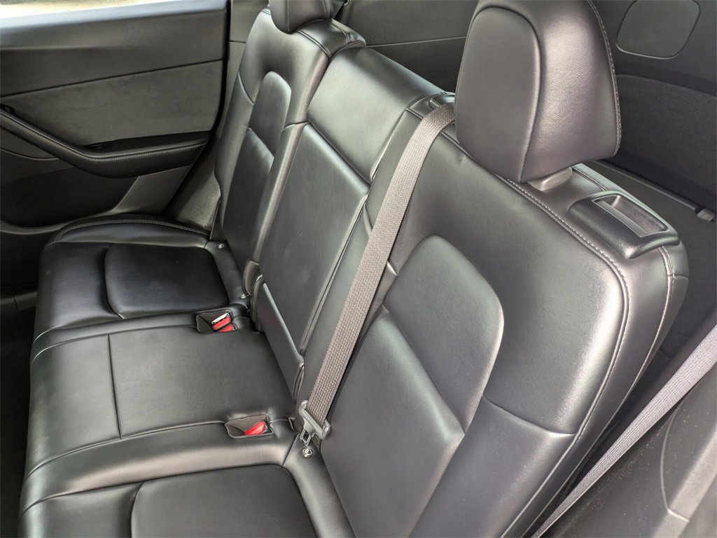 2021 Tesla Model Y Standard Range photo 16
