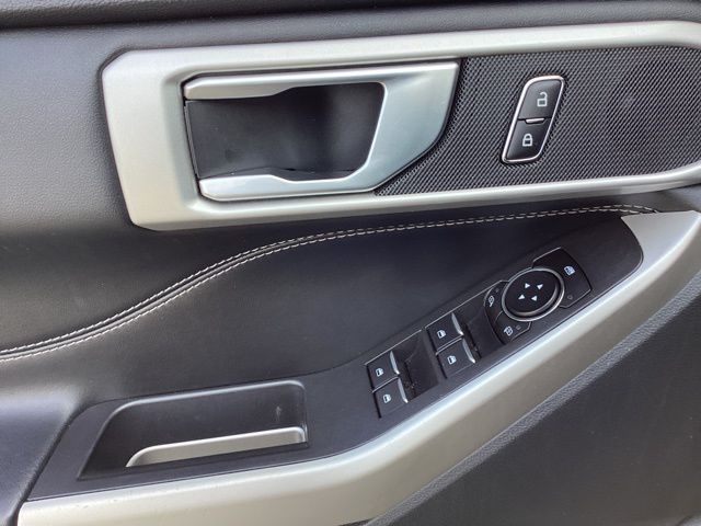 2022 Ford Explorer XLT photo 22