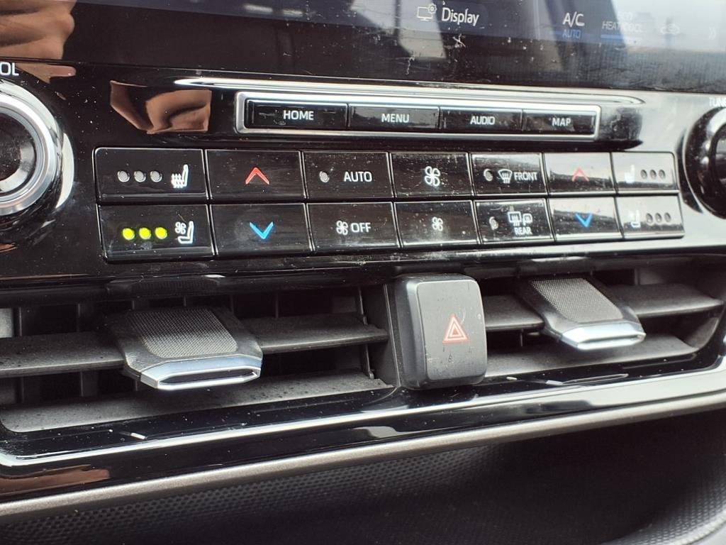 2022 Toyota Highlander Limited Hybrid photo 11
