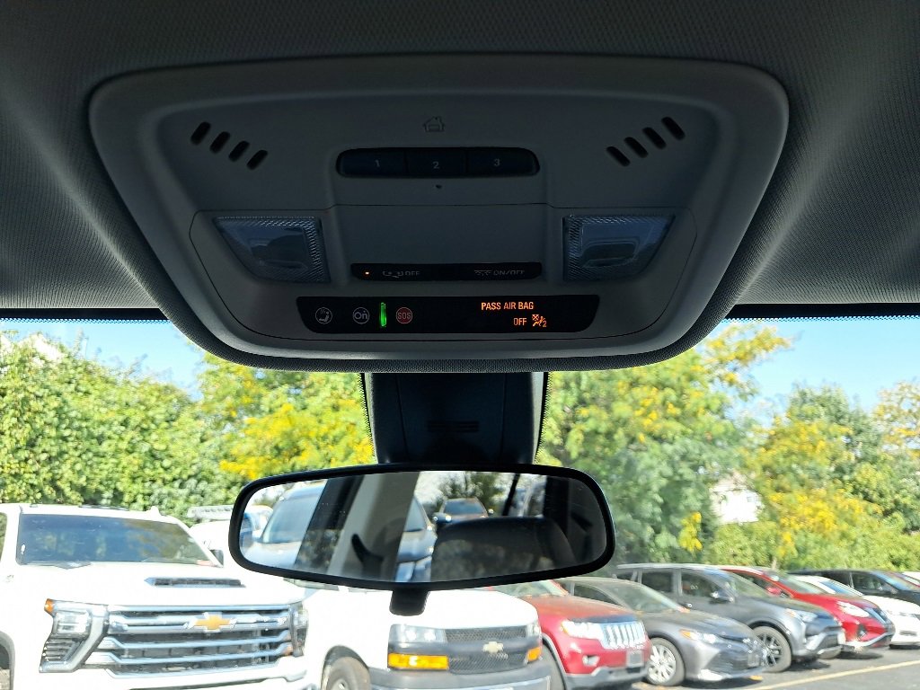 2021 Chevrolet Traverse Leather photo 21