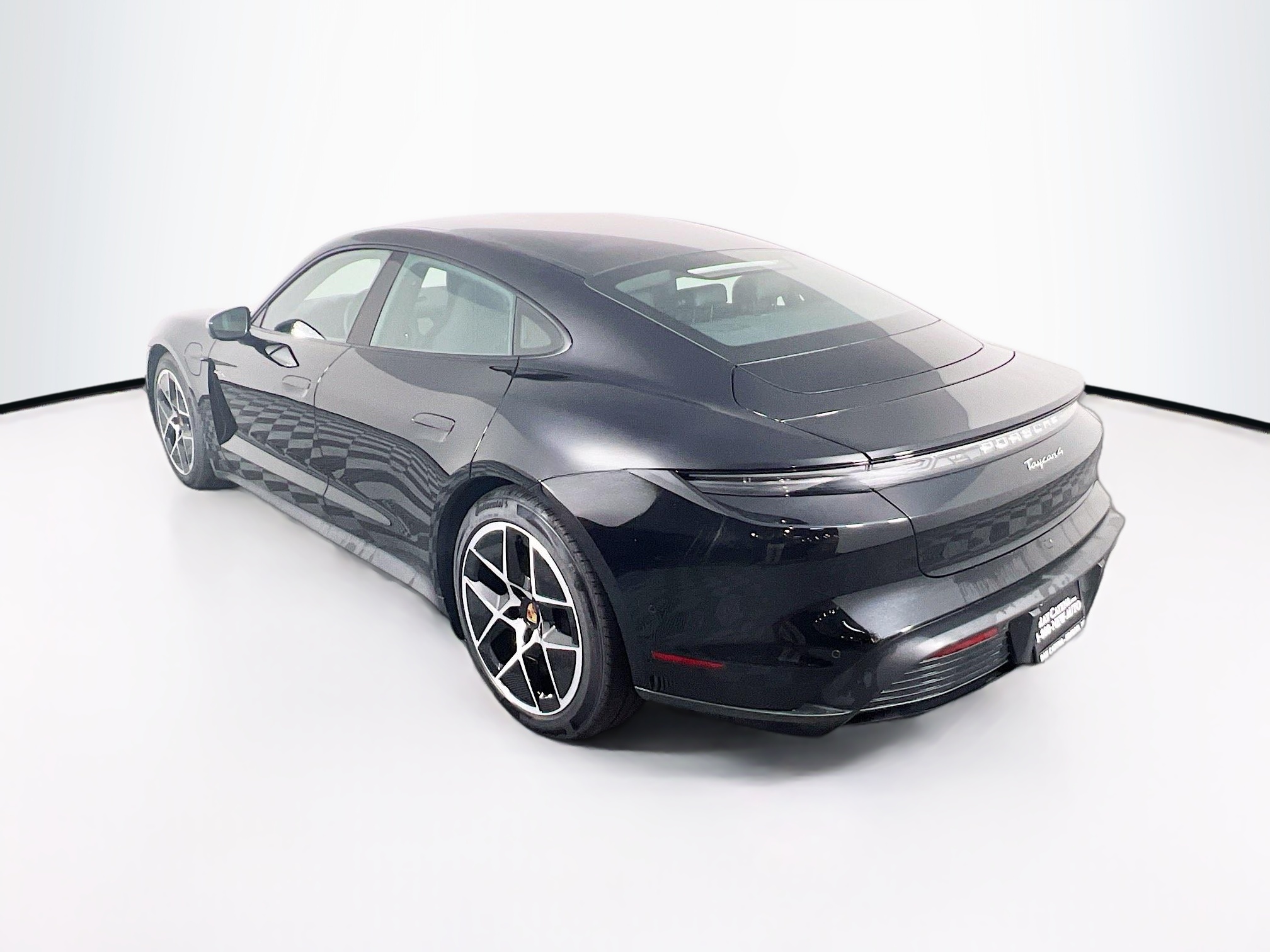2025 Porsche Taycan 4 photo 3