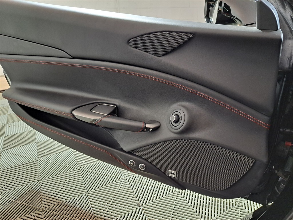 Certified Used 2018 Nero DS 1250 Ferrari Base image 19