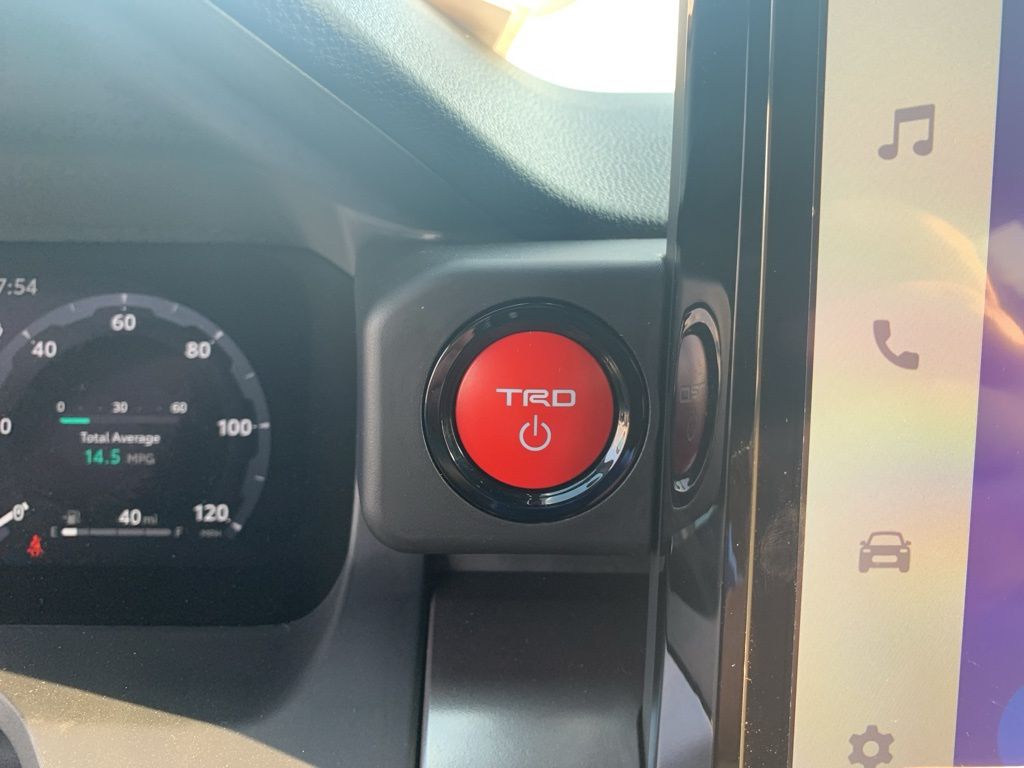 2025 Toyota Tacoma TRD Off-Road Double Cab photo 22