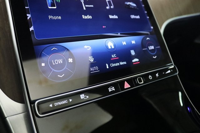 2024 Mercedes Benz GLC 4MATIC 300 photo 31
