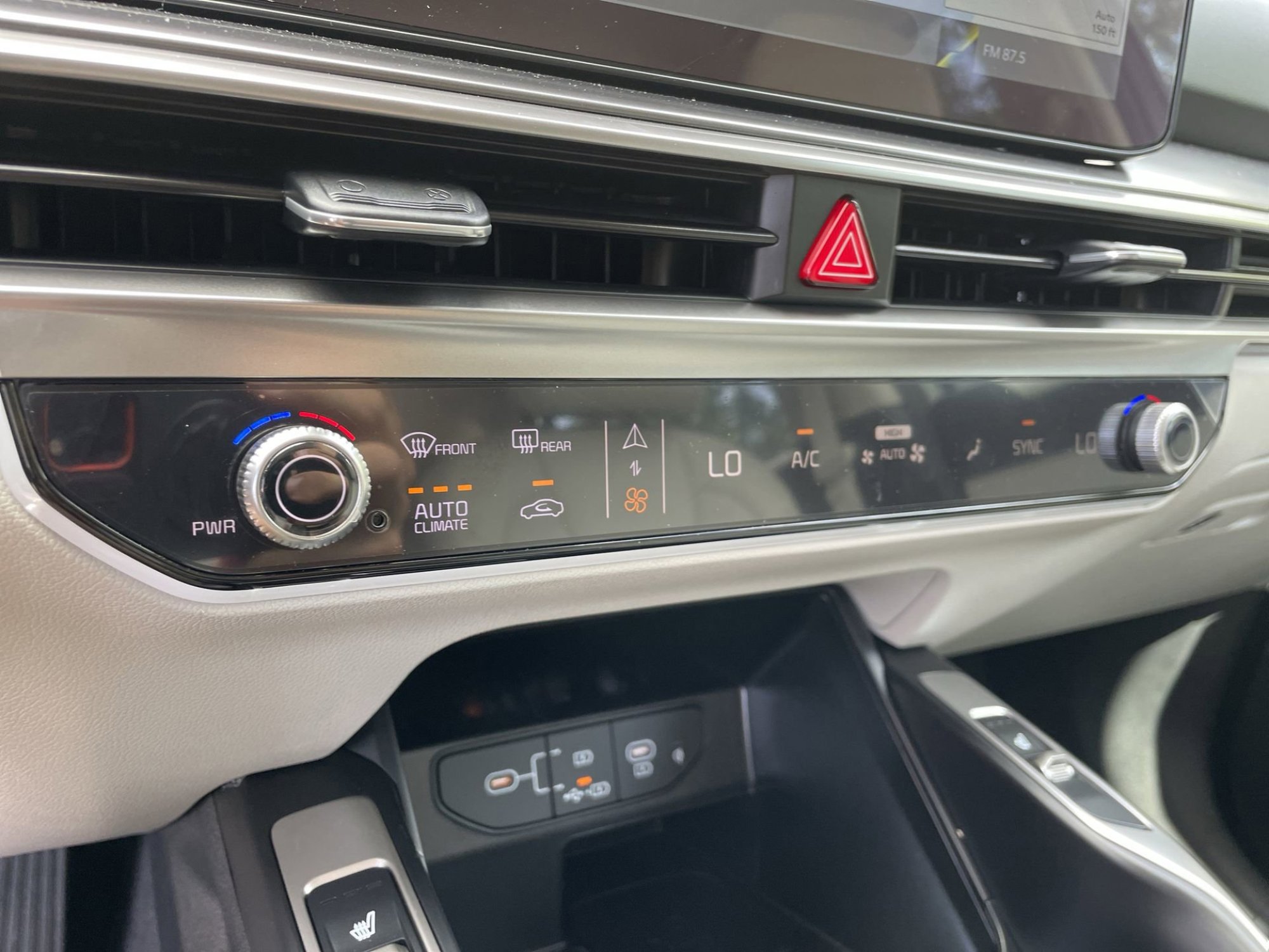 2025 Kia Sorento S photo 18