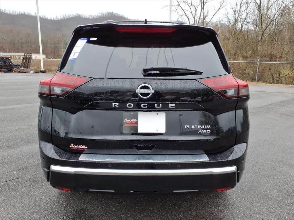 2026 Nissan Rogue Platinum photo 4