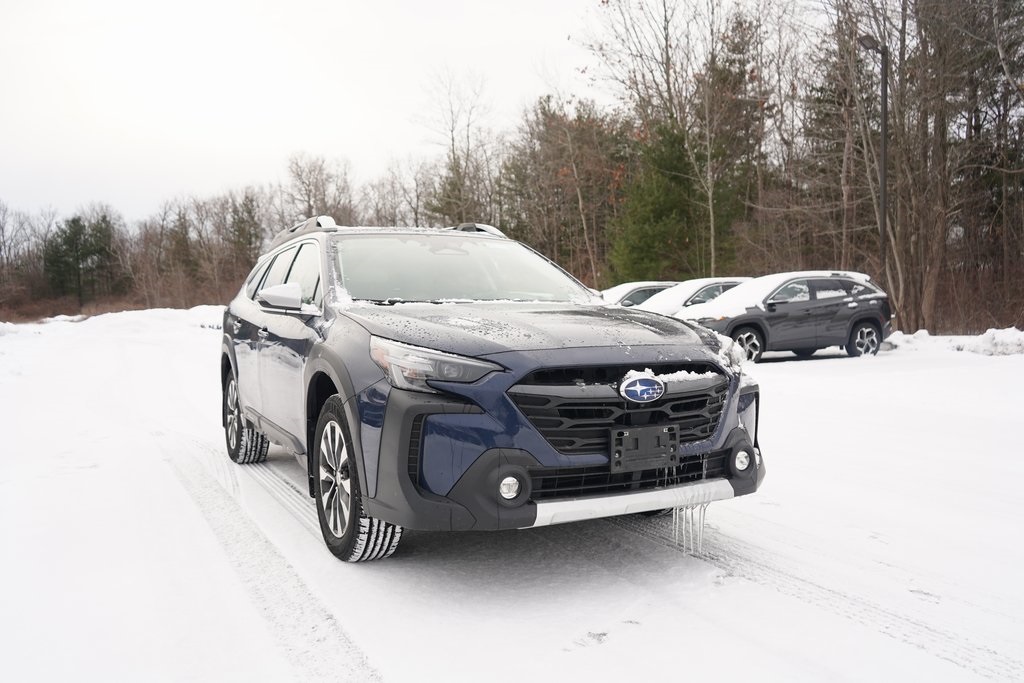 2023 Subaru Outback Touring's photo