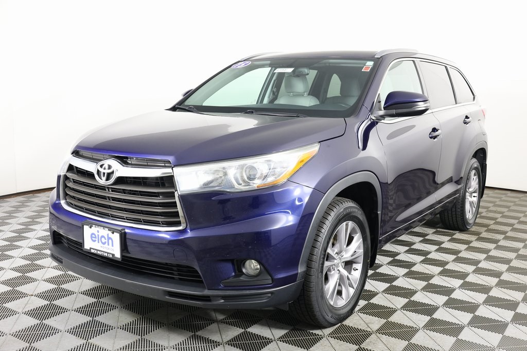 2015 Toyota Highlander XLE photo 2