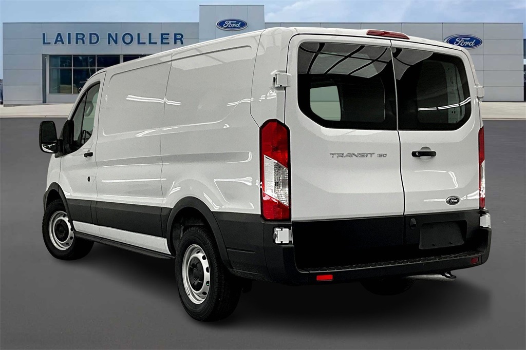2025 Ford Transit Cargo Van photo 3