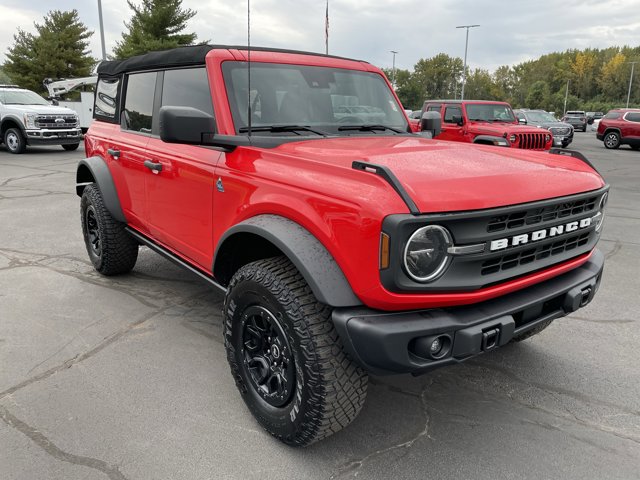 2024 Ford Bronco Black Diamond photo 8