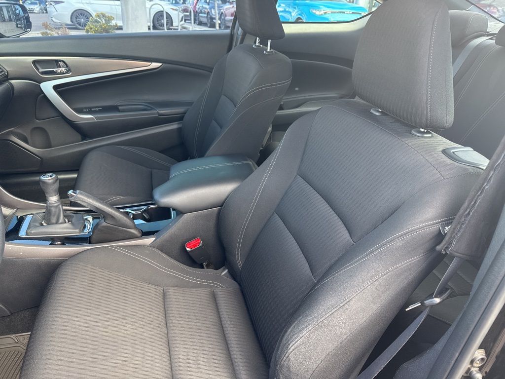 2016 Honda Accord EX photo 26