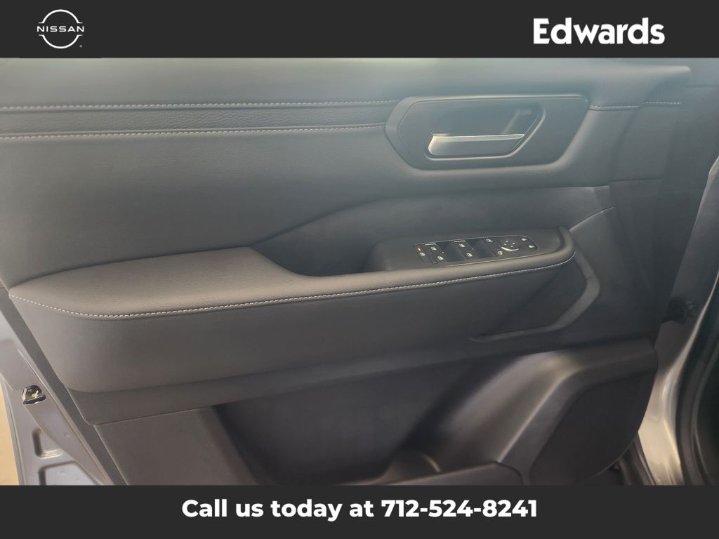 2026 Nissan Armada SV photo 20