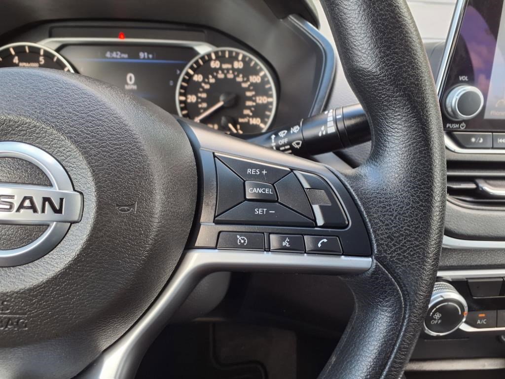 2022 Nissan Altima 2.5 SV photo 23
