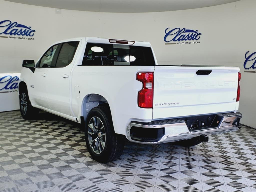 2026 Chevrolet Silverado 1500 LT photo 2