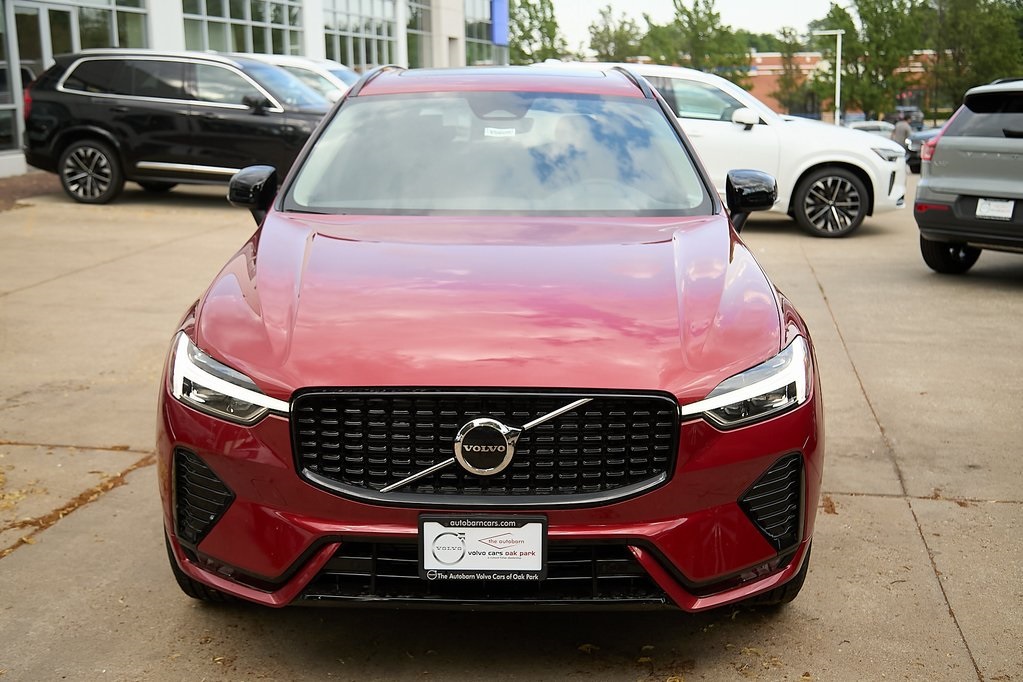 2025 VOLVO XC60 - Image 3