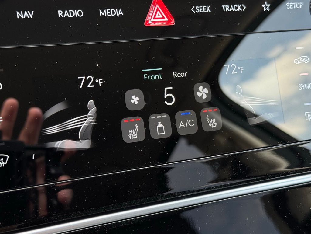 2025 Genesis GV80 2.5T AWD photo 30