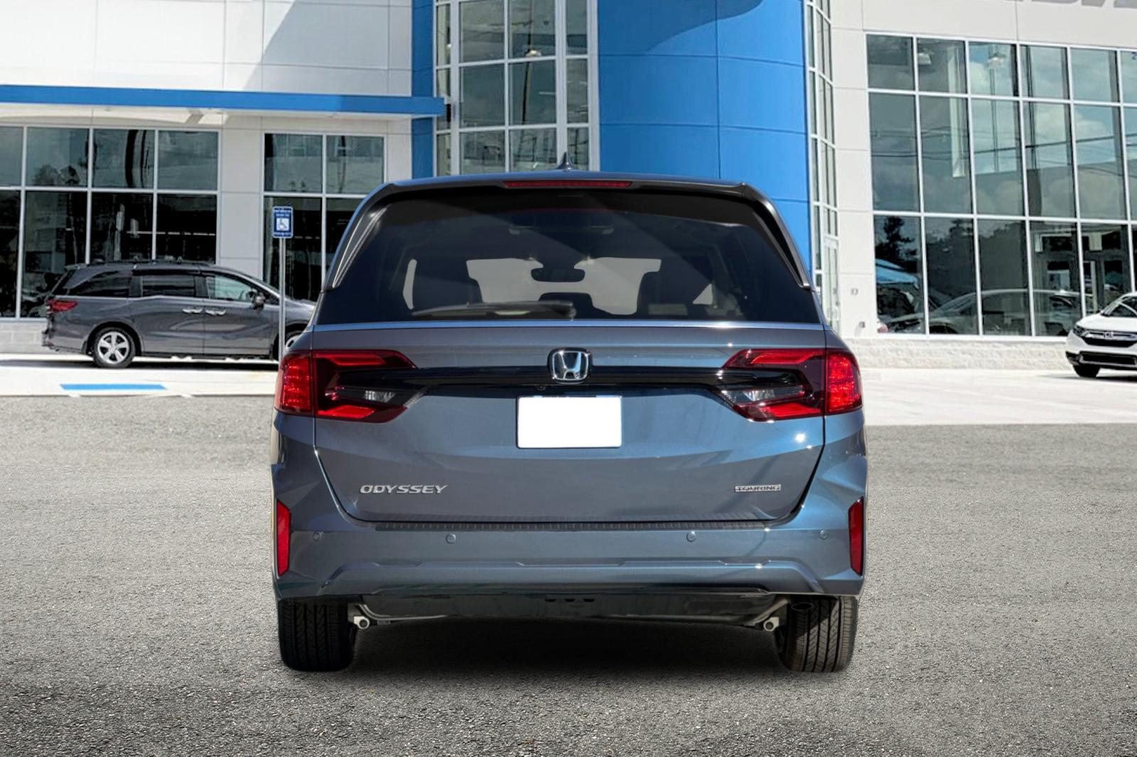 2026 Honda Odyssey Touring photo 4