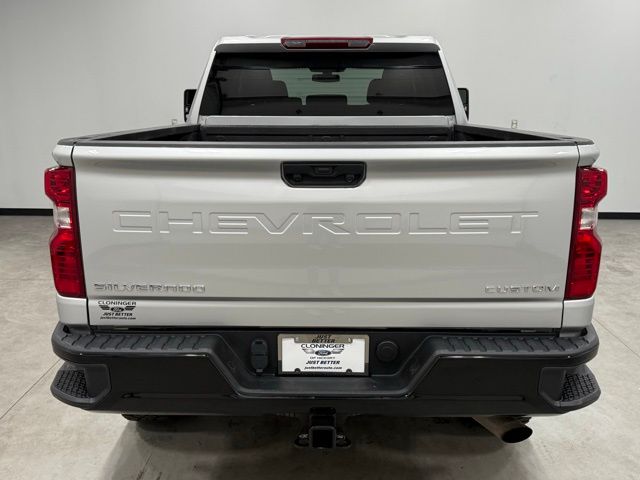 2022 Chevrolet Silverado 2500HD Custom photo 7