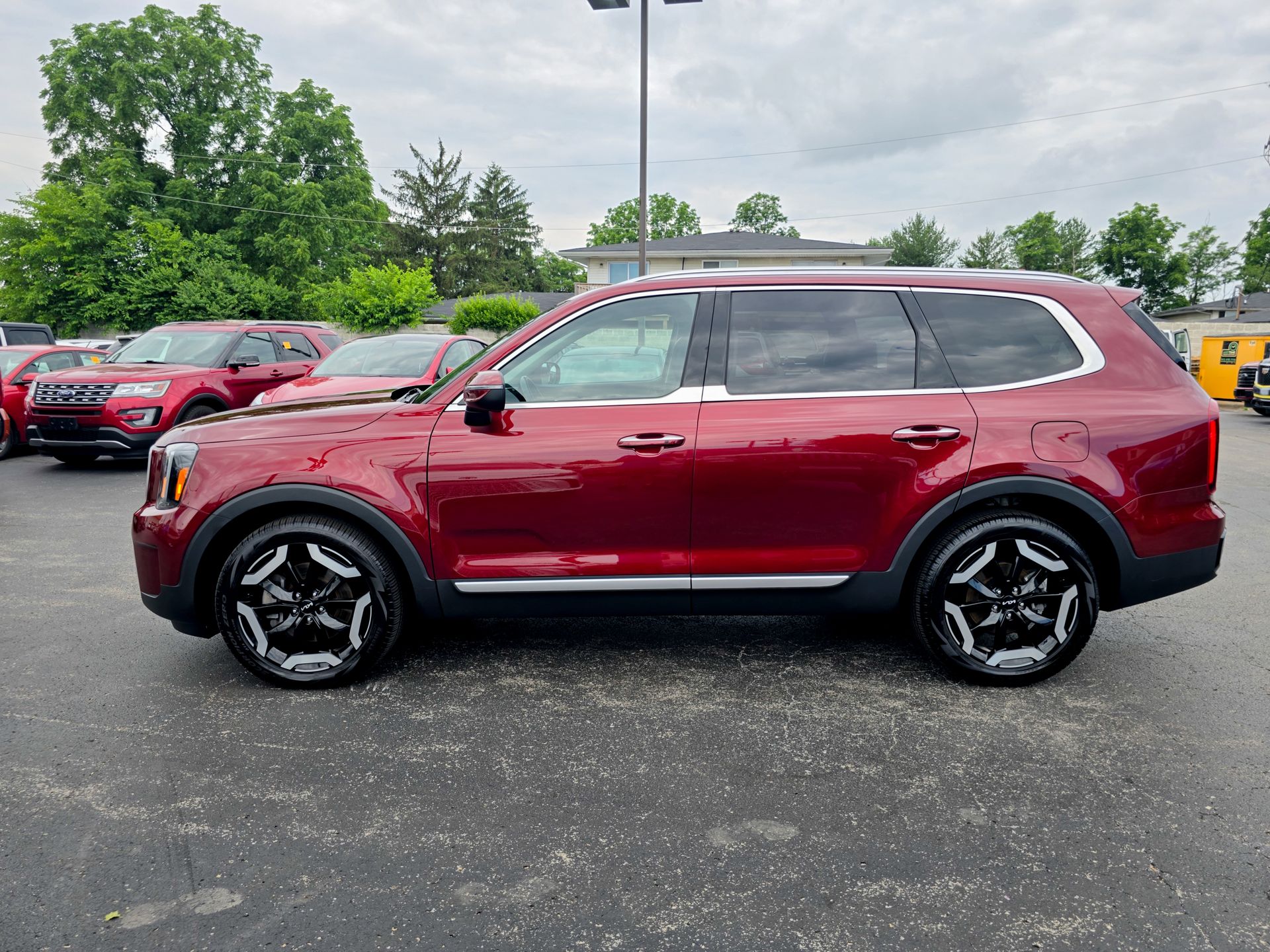 2024 Kia Telluride S photo 11