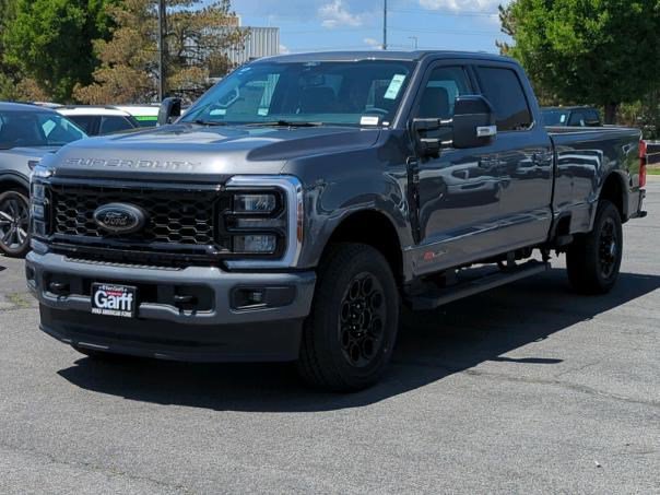 2025 Ford F-350 Lariat photo 7