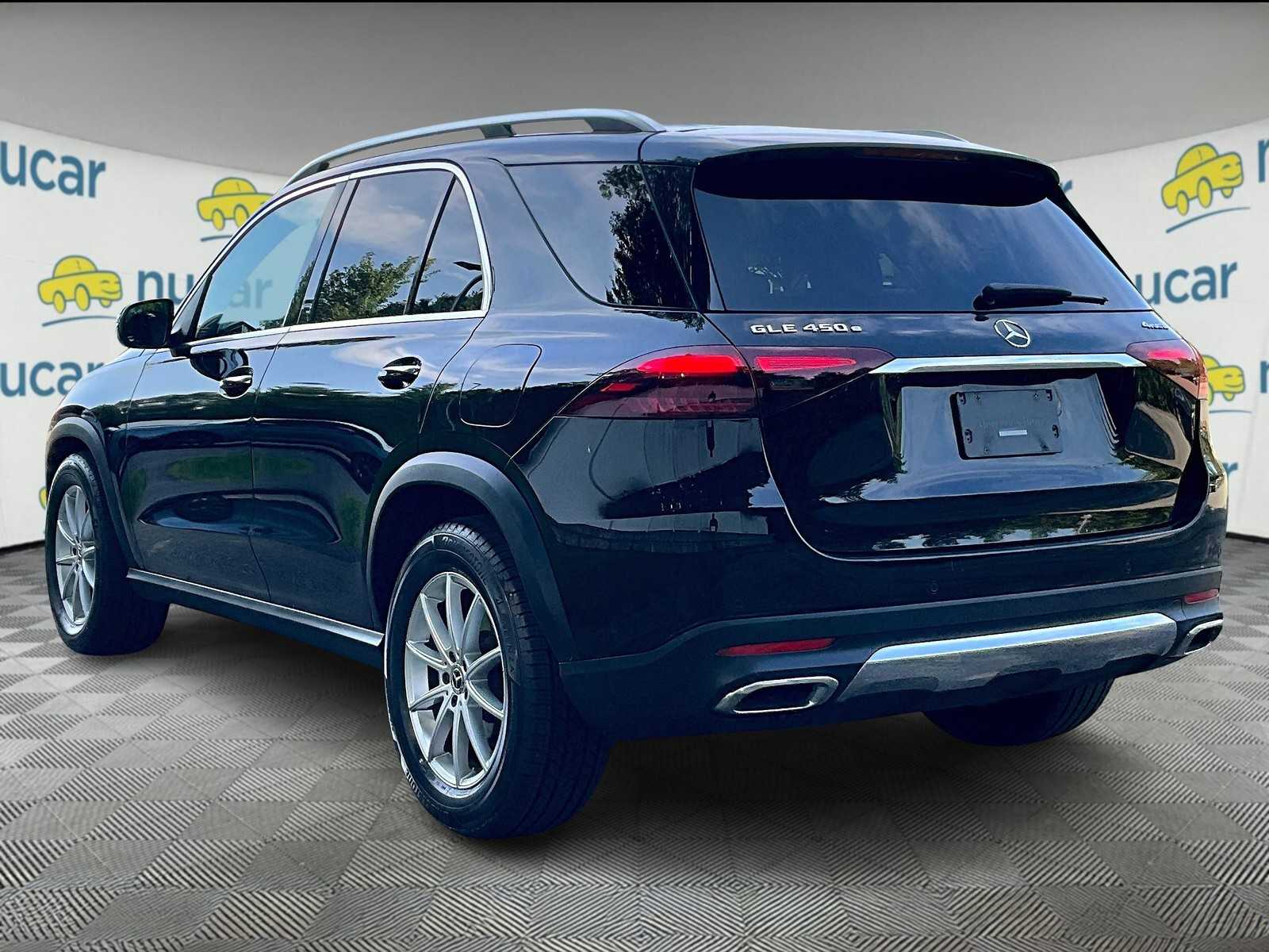 2024 Mercedes Benz GLE 450e photo 2