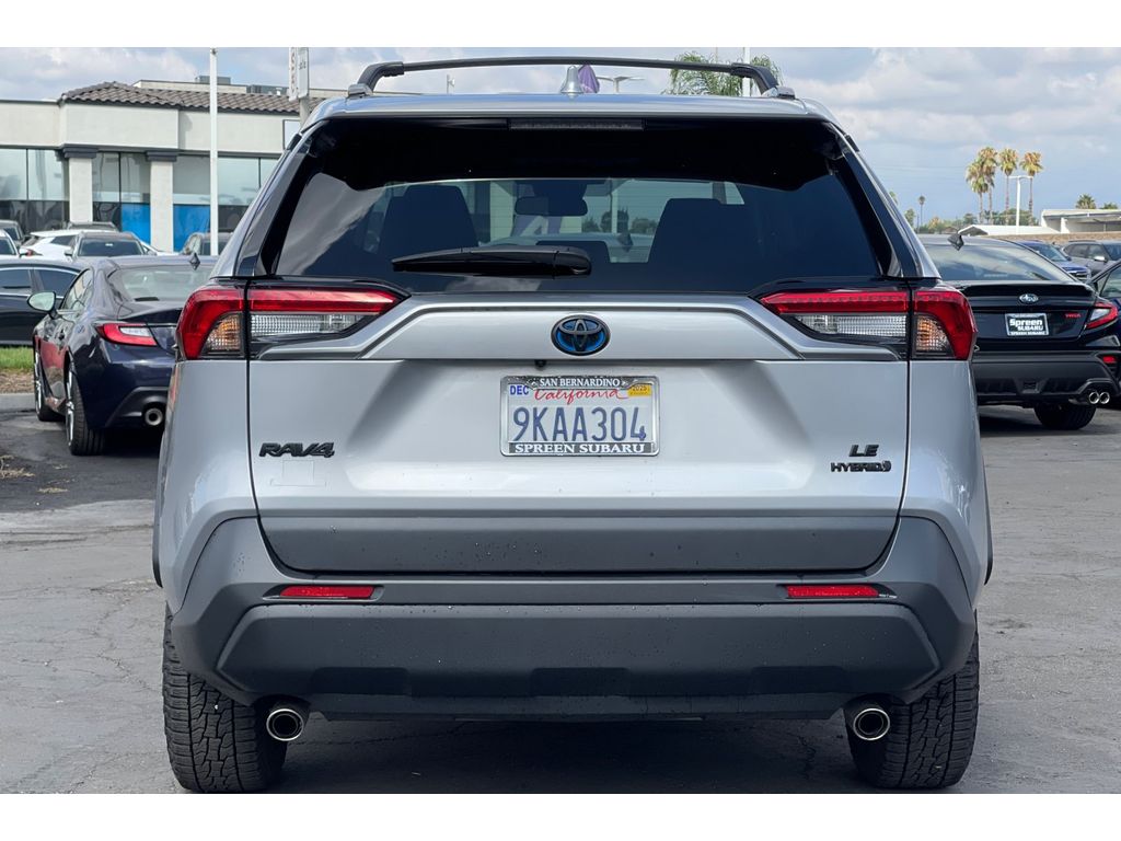 2024 Toyota RAV4 Hybrid LE photo 4