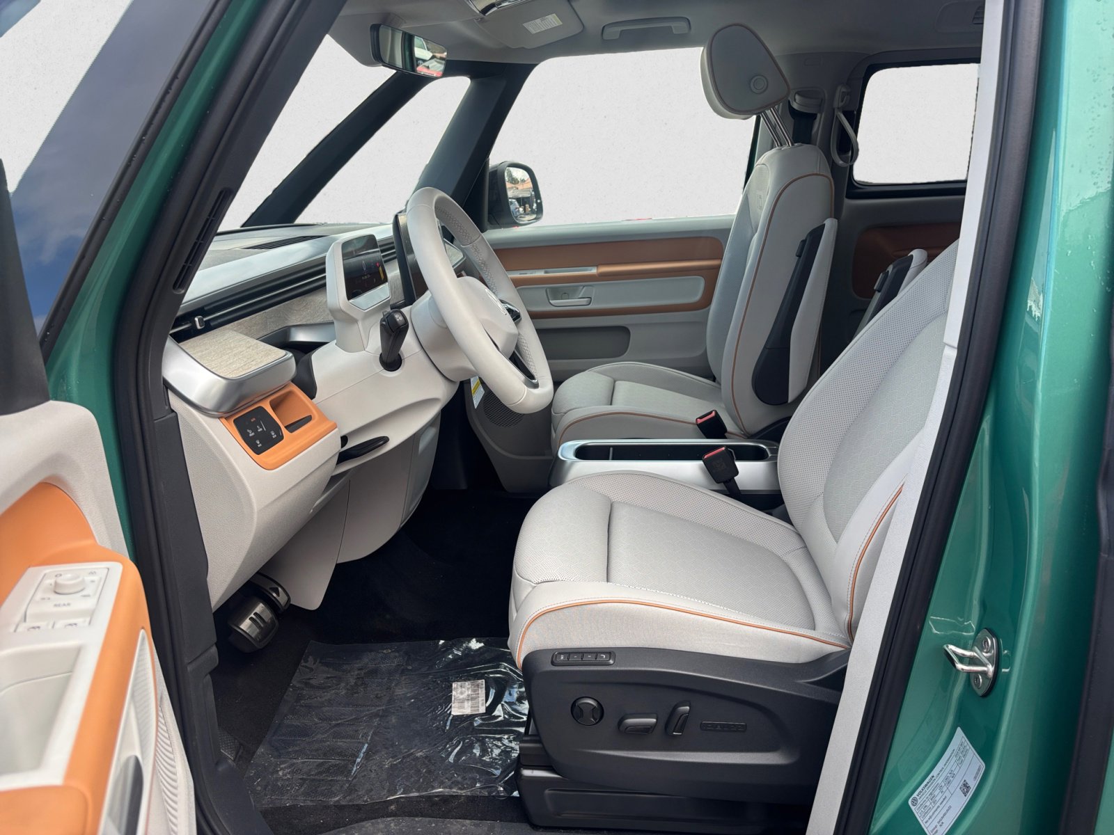 2025 Volkswagen ID. Buzz photo 8