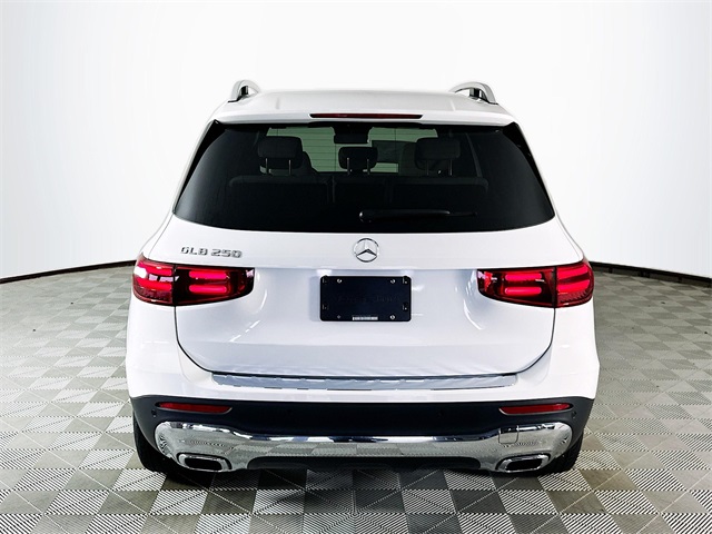 2025 Mercedes Benz GLB 250 photo 6