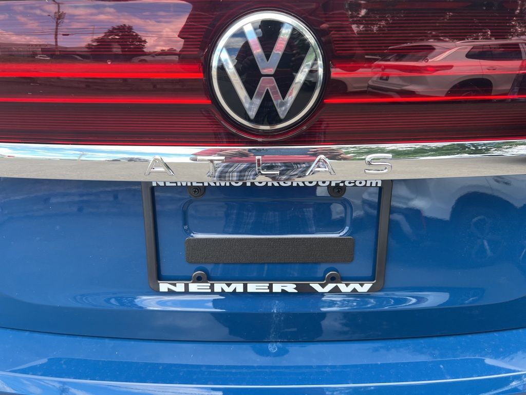 2026 Volkswagen Atlas SEL photo 9