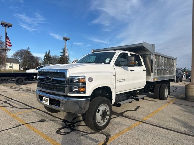 2024 Chevrolet Silverado 4500 Medium Duty Chassis Cab Work Truck's photo