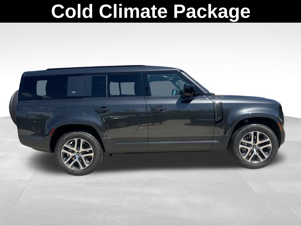 2024 Land Rover Defender 130 S photo 5