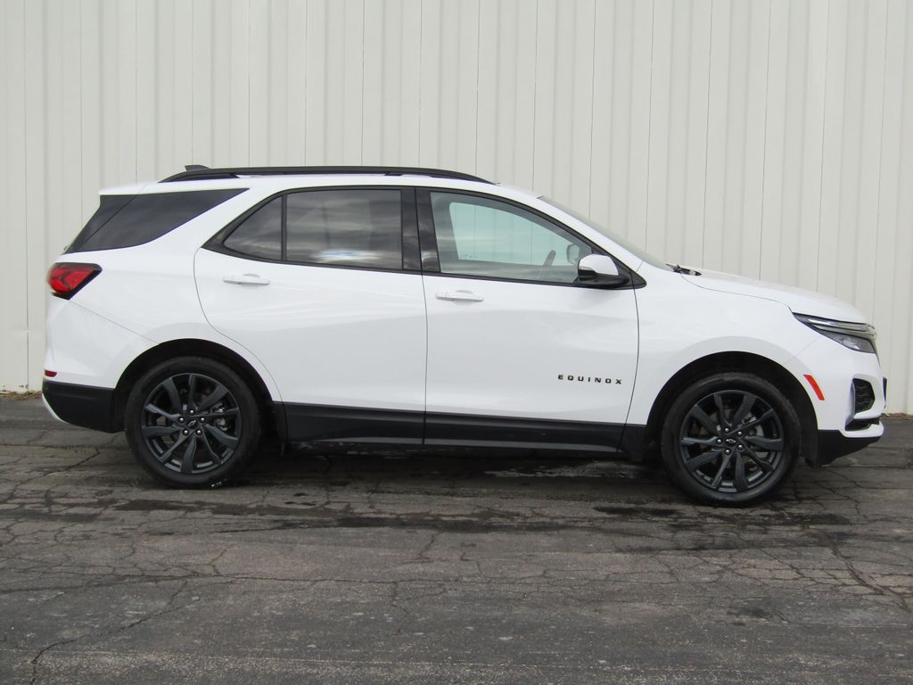 Used 2023 Chevrolet Equinox RS with VIN 3GNAXWEG9PS124884 for sale in Kansas City
