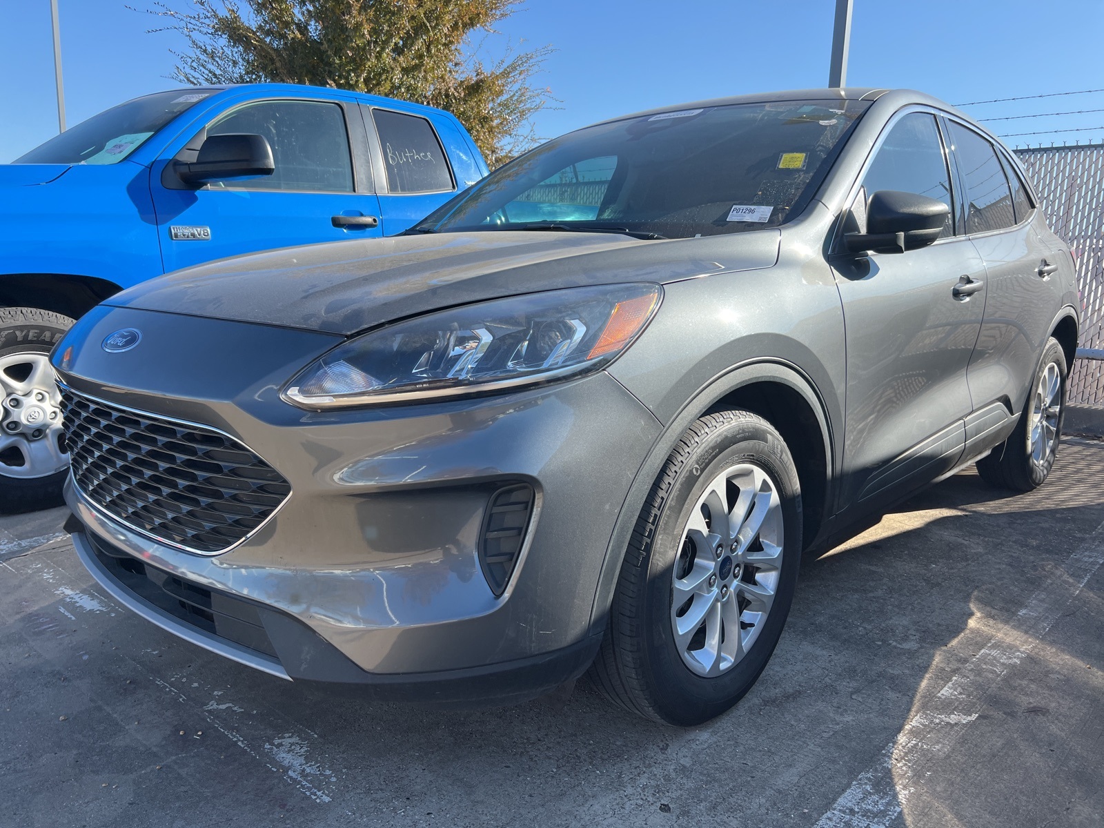 2022 Ford Escape SE's photo