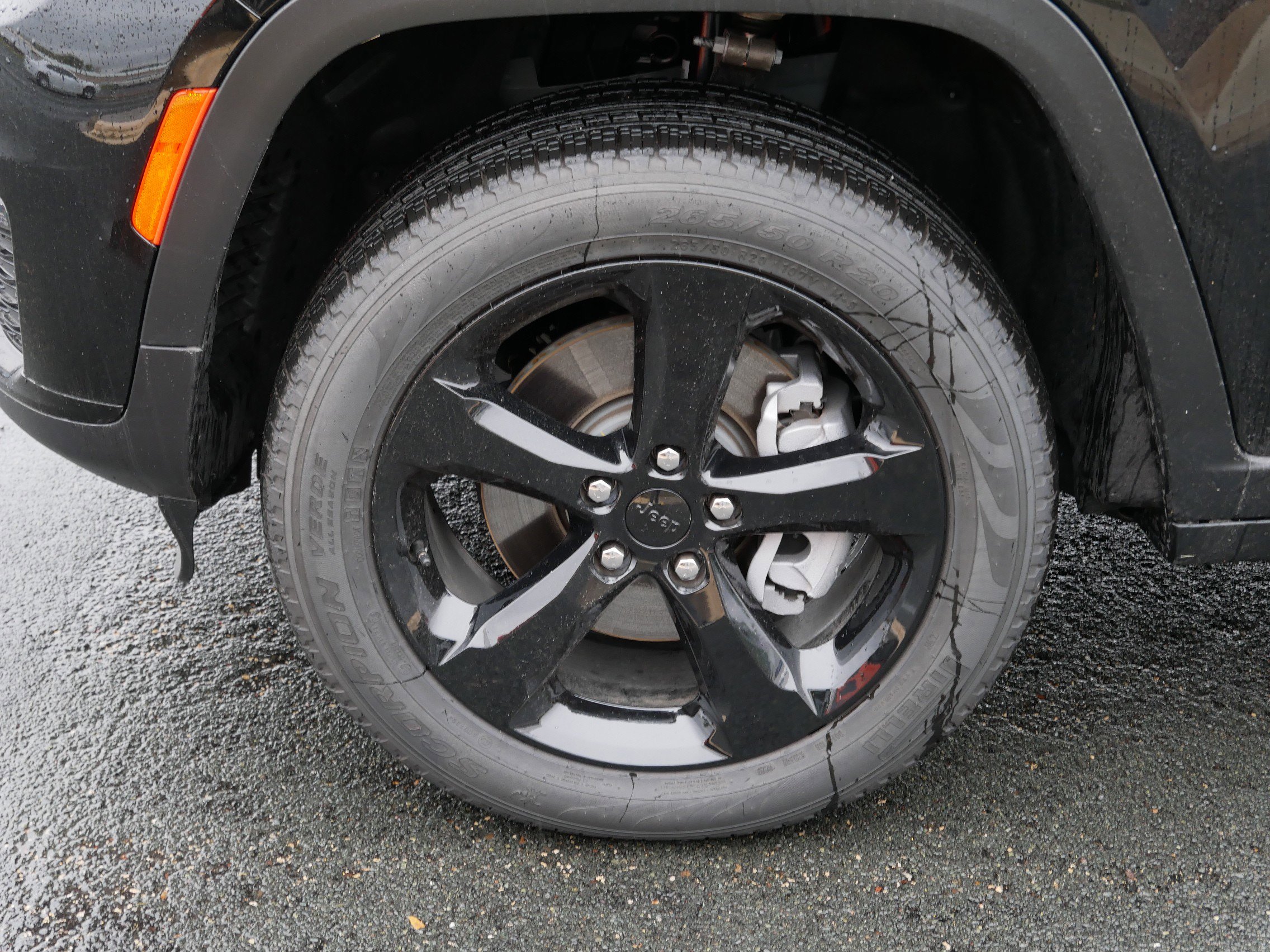 2025 Jeep Grand Cherokee Limited photo 3