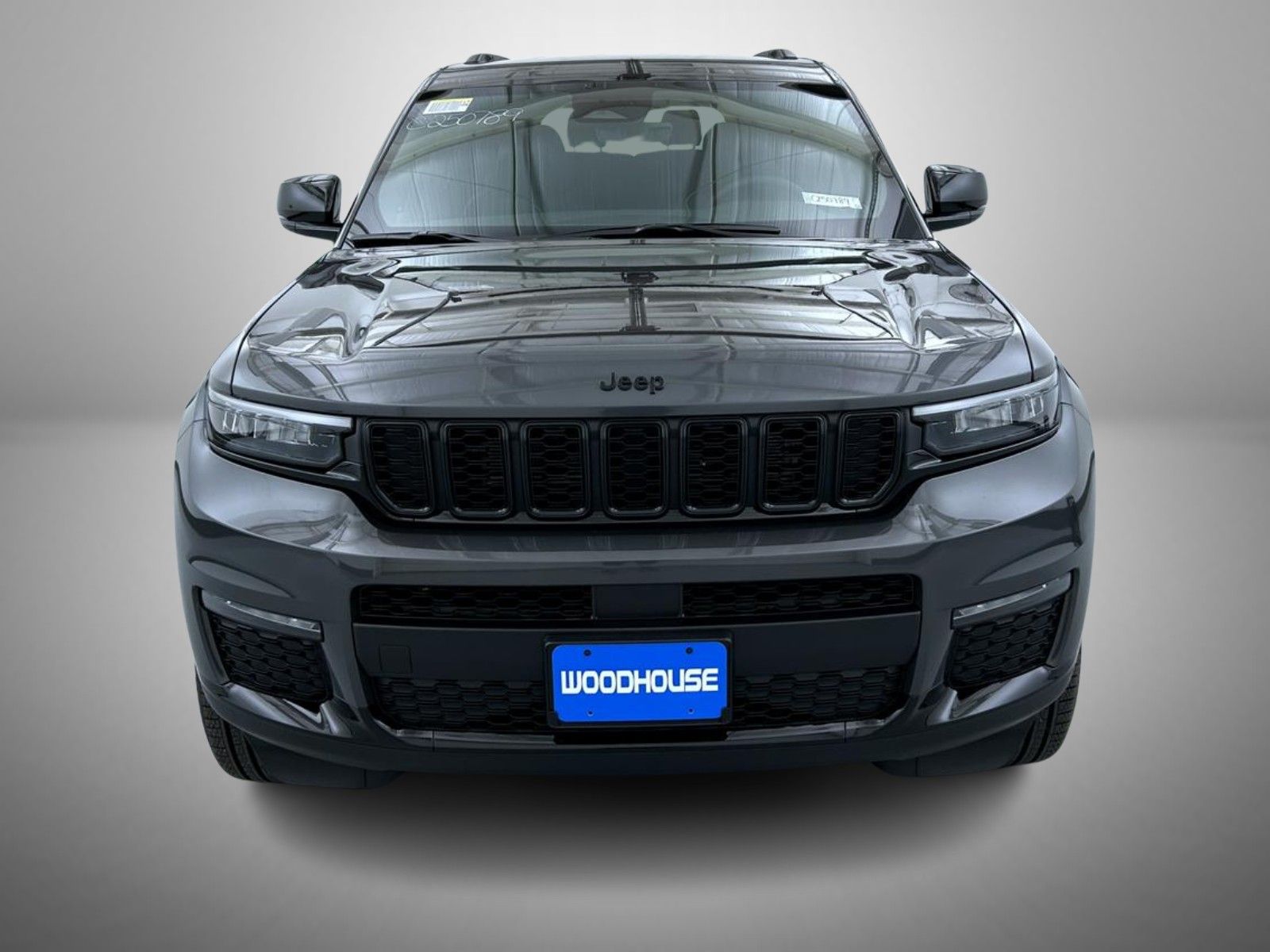 2025 Jeep Grand Cherokee Limited photo 2