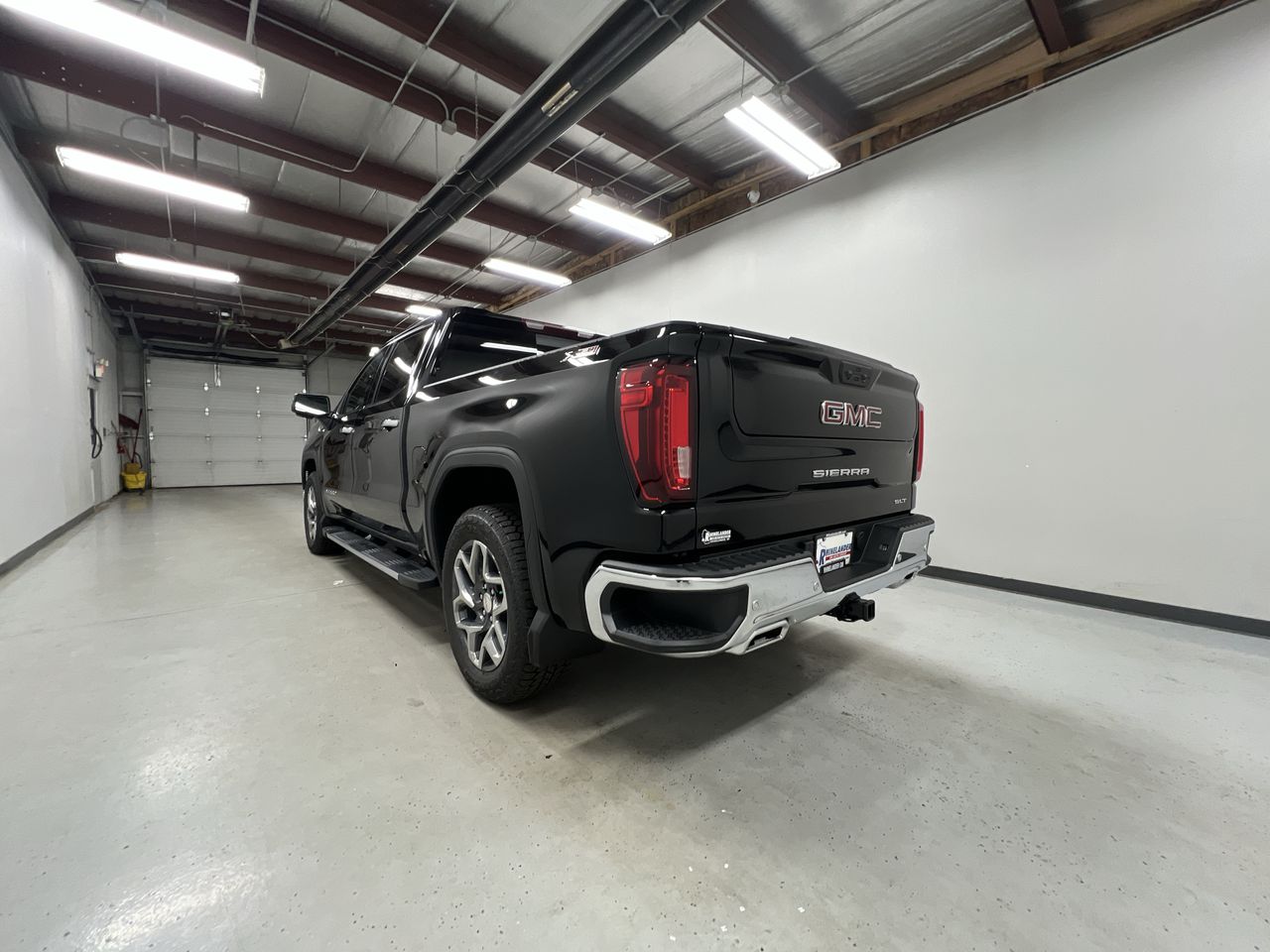 2026 Gmc Sierra 1500 SLT photo 4