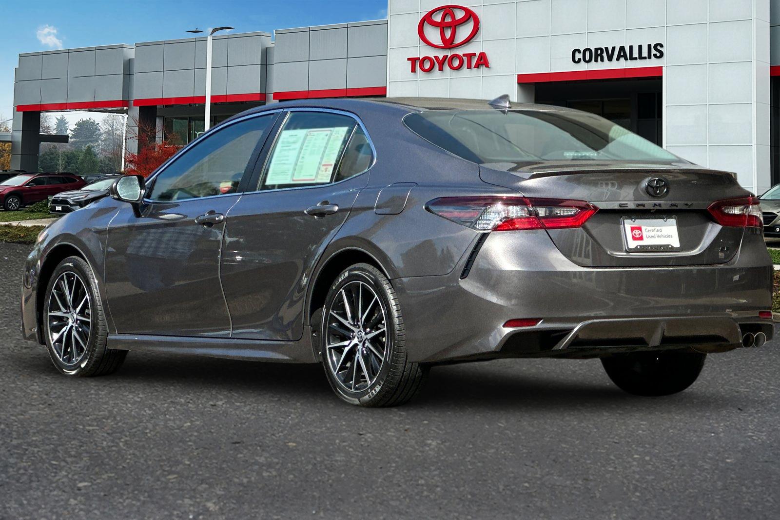 2023 Toyota Camry SE photo 5