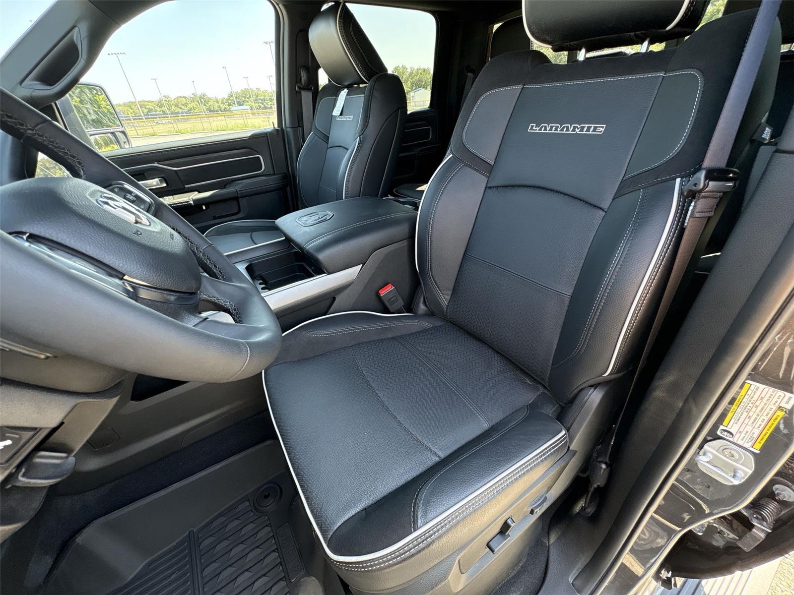 2025 Ram 2500 Laramie photo 13