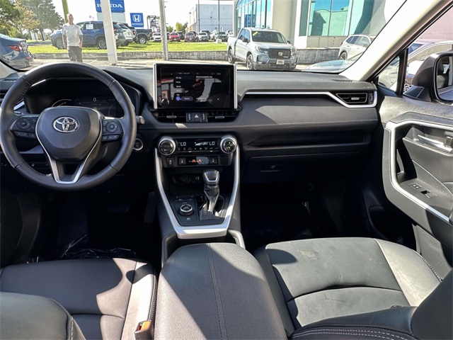 2024 Toyota RAV4 Hybrid XLE Premium photo 10