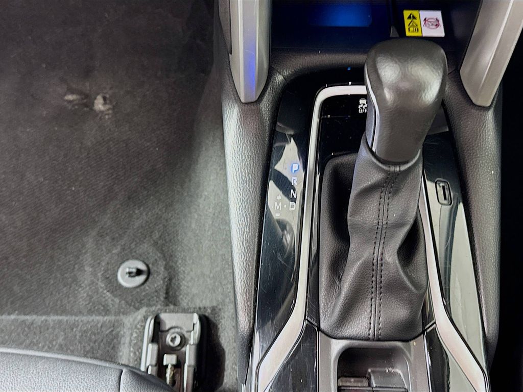 2023 Toyota Corolla Cross XLE photo 15