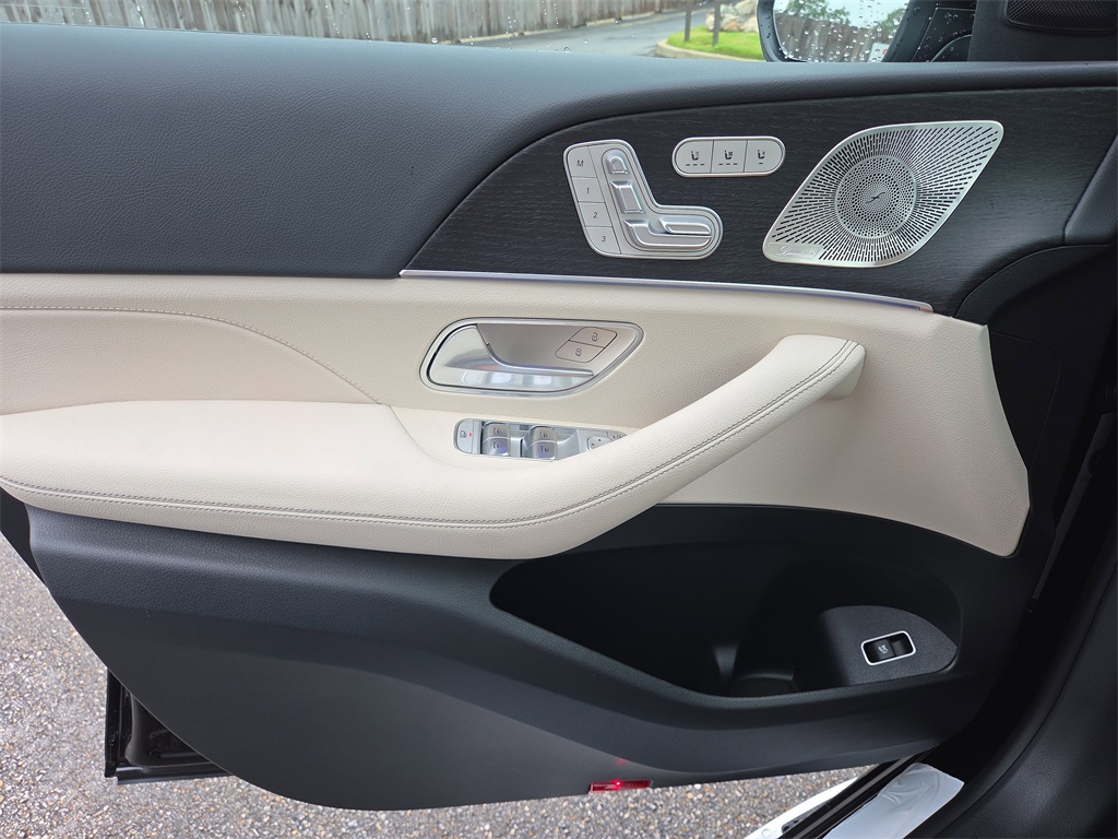 2026 Mercedes Benz GLE 450 4MATIC photo 17