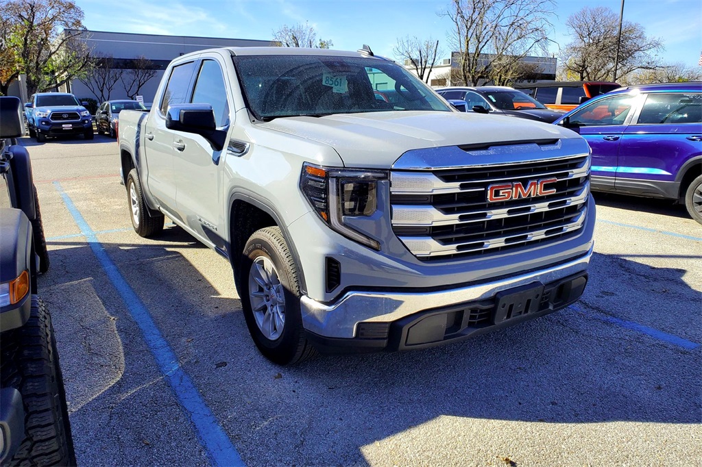 2024 GMC Sierra 1500 SLE's photo
