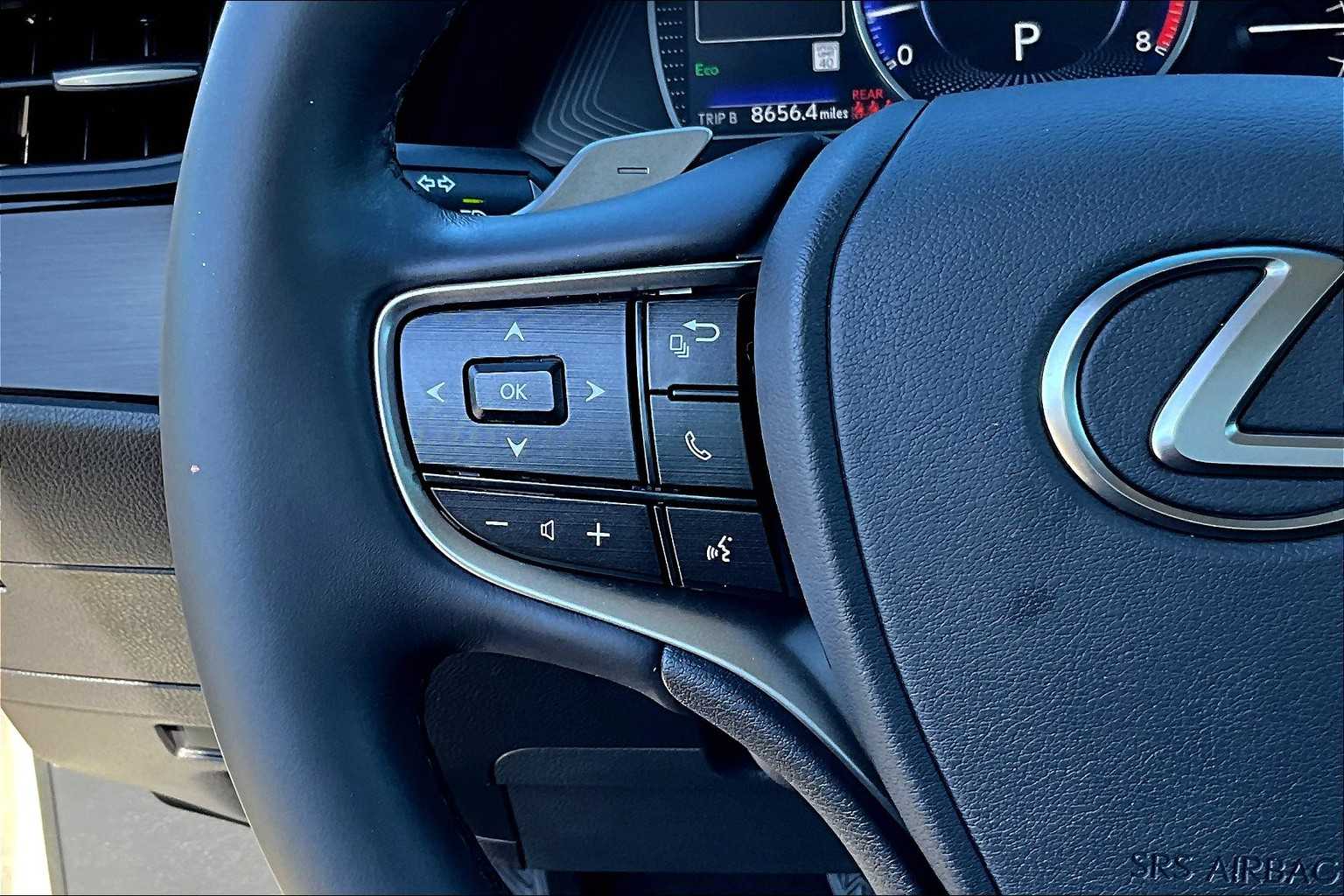 2023 Lexus ES 350 photo 21