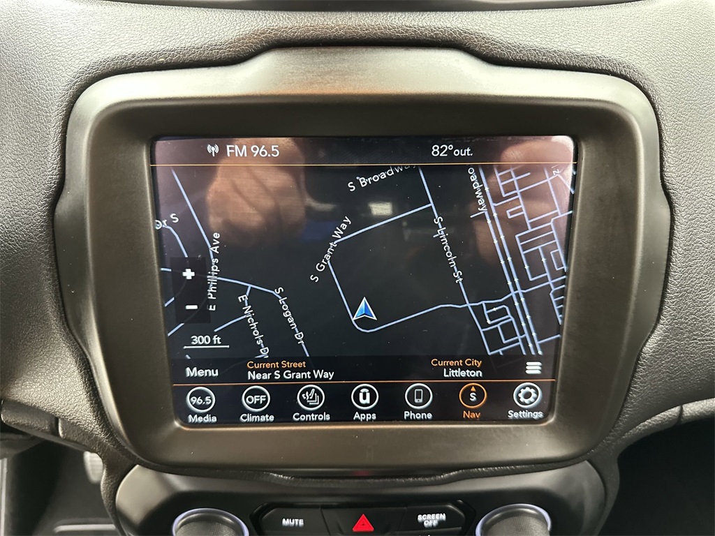 2022 Jeep Renegade Limited photo 18