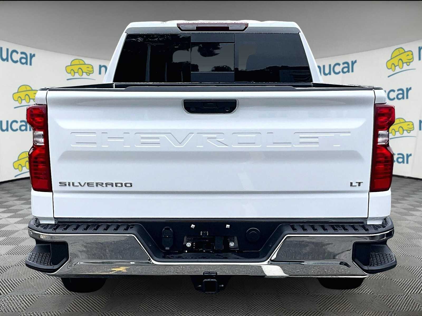 2025 Chevrolet Silverado 1500 LT photo 3