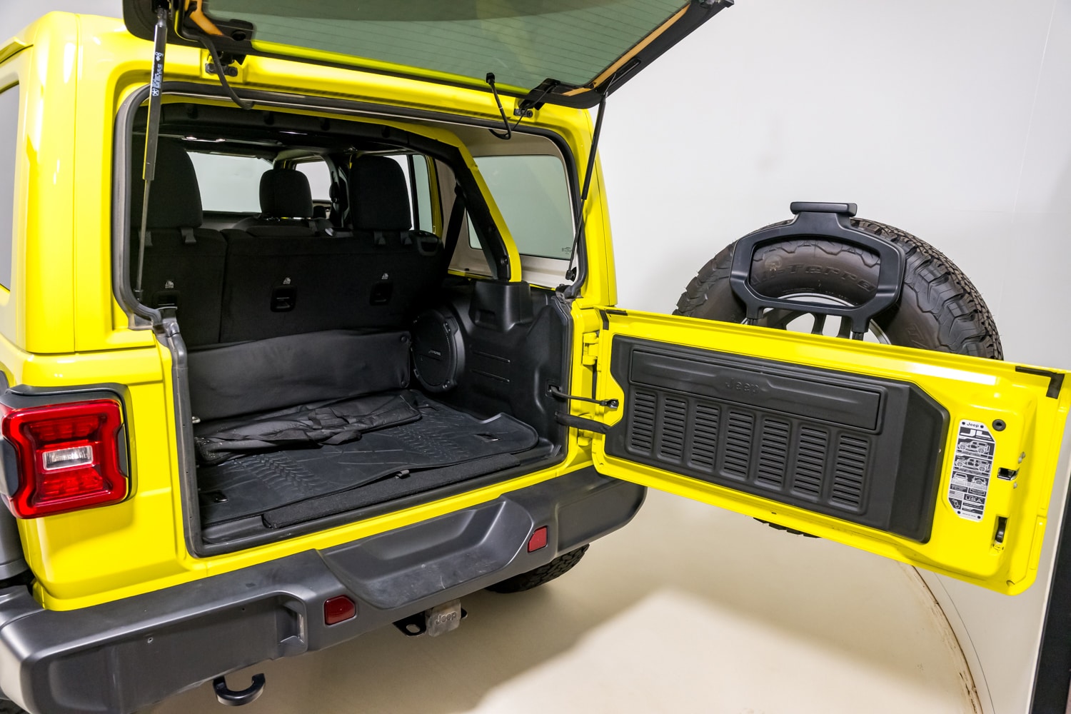 2022 Jeep Wrangler Unlimited High Tide photo 30