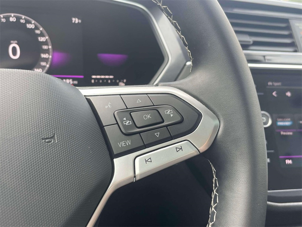 2022 Volkswagen Tiguan SE R-Line Black photo 19